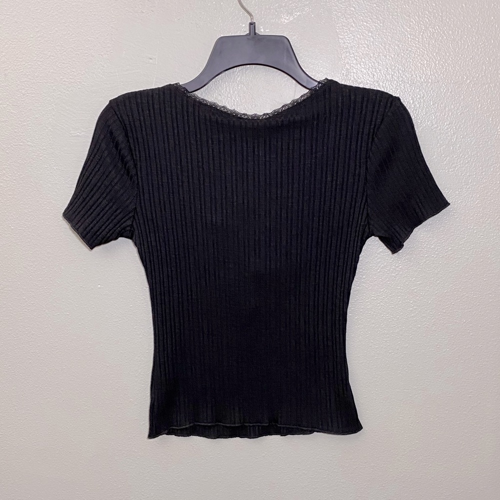 Keyhole Ribbed Tee - Picture 3 of 3
